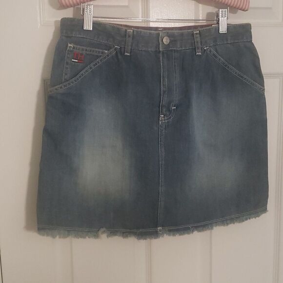 Tommy Hilfiger Jean Skirt Size 10 - Picture 4 of 7